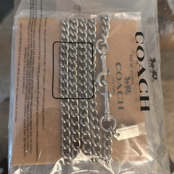 Coach Dinky Chain Strap NWT - Picture 2 of 4